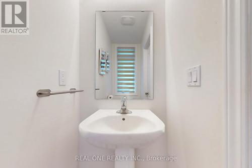 148 Hawkins Street, Georgina, ON - Indoor Photo Showing Bathroom