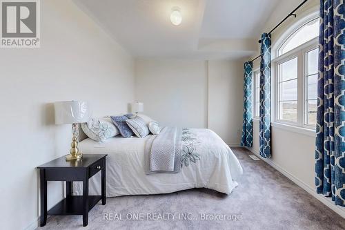 148 Hawkins Street, Georgina, ON - Indoor Photo Showing Bedroom