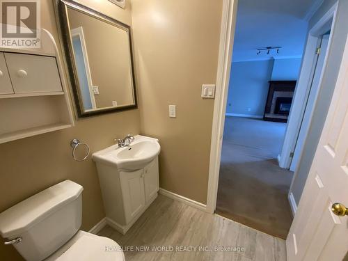 35 Pepler Place, Barrie, ON - Indoor Photo Showing Bathroom