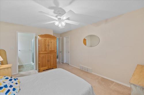 7116 Wright Way, Trail, BC - Indoor Photo Showing Bedroom