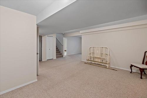 7116 Wright Way, Trail, BC - Indoor Photo Showing Other Room