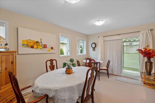 7116 Wright Way, Trail, BC - Indoor Photo Showing Dining Room