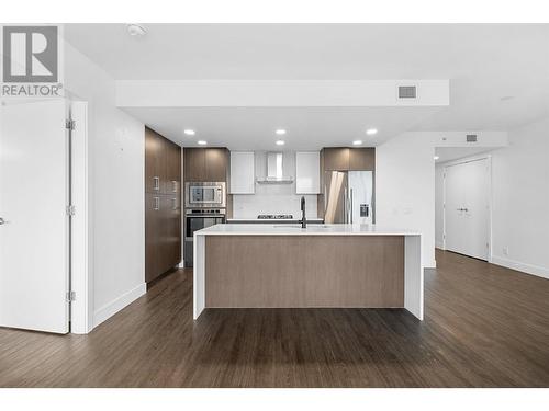 1588 Ellis Street Unit# 602, Kelowna, BC - Indoor Photo Showing Kitchen With Upgraded Kitchen