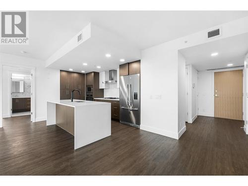 1588 Ellis Street Unit# 602, Kelowna, BC - Indoor Photo Showing Kitchen