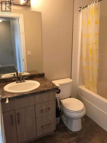 8404 88 Street, Fort St. John, BC - Indoor Photo Showing Bathroom
