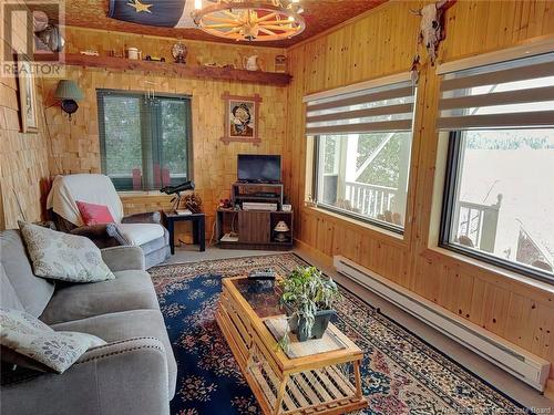 6401 Route 120, Lac Baker, NB - Indoor Photo Showing Living Room