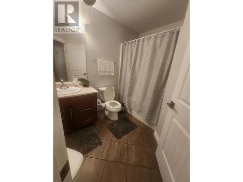11003 105 Avenue, Fort St. John, BC - Indoor Photo Showing Bathroom