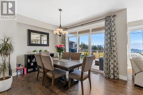 2608 Paramount Drive, West Kelowna, BC - Indoor Photo Showing Dining Room