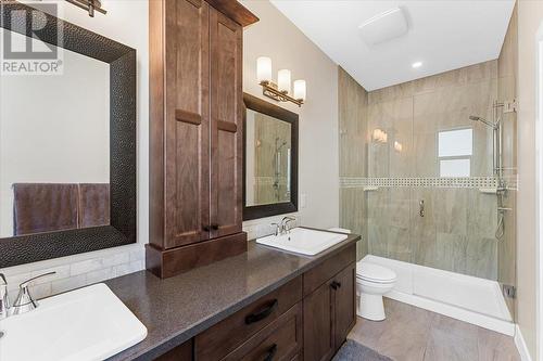 2608 Paramount Drive, West Kelowna, BC - Indoor Photo Showing Bathroom