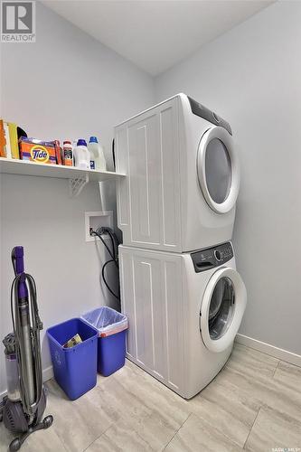 405 2641 Woodbridge Drive, Prince Albert, SK - Indoor Photo Showing Laundry Room