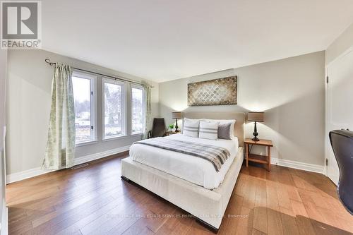 500 Comanche Rd, Mississauga, ON - Indoor Photo Showing Bedroom