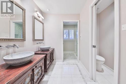 500 Comanche Rd, Mississauga, ON - Indoor Photo Showing Bathroom