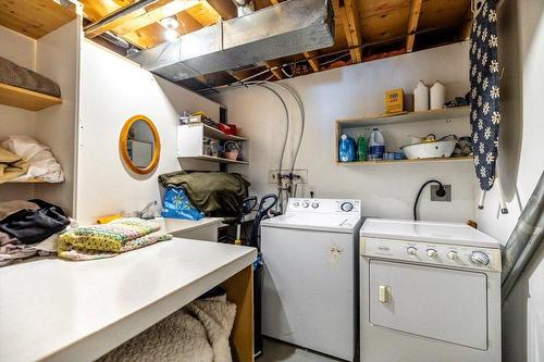 59 Cassiar Drive, Elkford, BC - Indoor Photo Showing Laundry Room