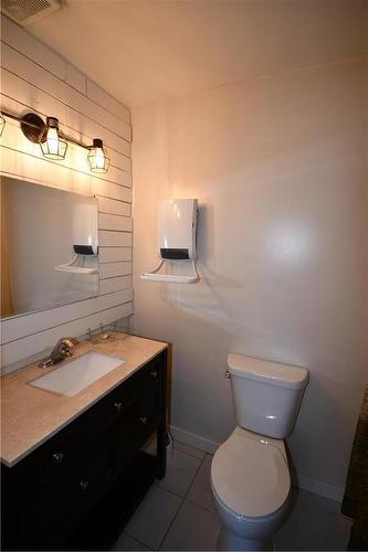 159 3Rd Avenue, Binscarth, MB - Indoor Photo Showing Bathroom