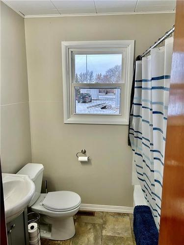 141 Sarah Avenue, Miniota, MB - Indoor Photo Showing Bathroom