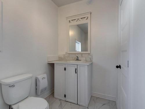 Salle de bains - 58 Ch. Hudson, Grenville-Sur-La-Rouge, QC - Indoor Photo Showing Bathroom