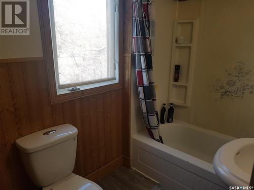 208 Railway Avenue, Stoughton, SK - Indoor Photo Showing Bathroom