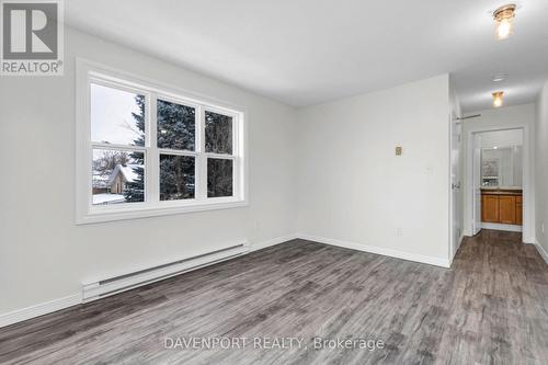 77 Lancaster St W, Kitchener, ON - Indoor Photo Showing Other Room