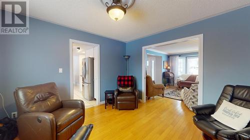 55 Parkview Ct, Sault Ste. Marie, ON - Indoor Photo Showing Living Room