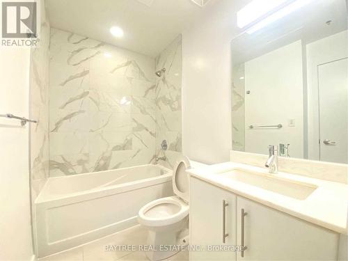 #404 -58 Orchard View Blvd, Toronto, ON - Indoor Photo Showing Bathroom