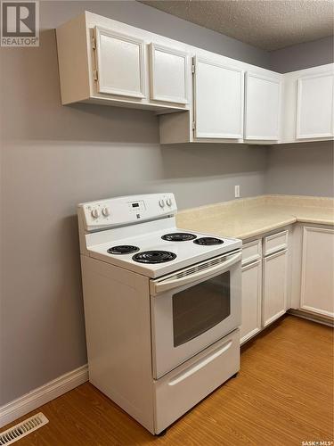 206 525 Dufferin Avenue, Estevan, SK - Indoor Photo Showing Kitchen