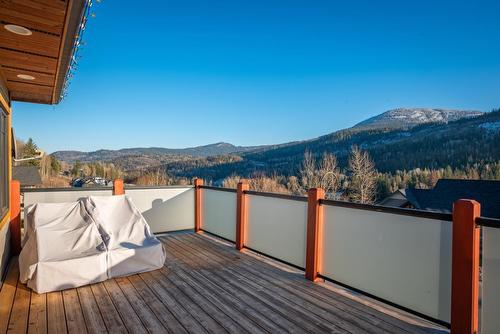 922 Redstone Drive, Rossland, BC - Outdoor With Balcony With View