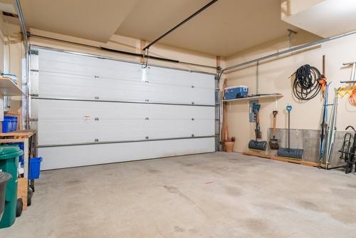 922 Redstone Drive, Rossland, BC - Indoor Photo Showing Garage