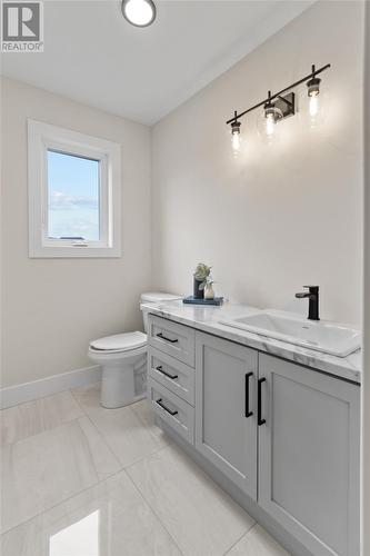 9 Dunkerry Crescent, St. John'S, NL - Indoor Photo Showing Bathroom