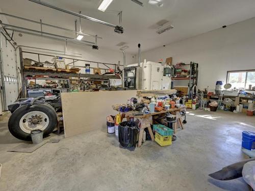 8705 Road 22, Osoyoos, BC - Indoor Photo Showing Garage