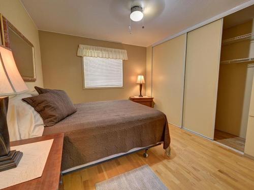 8705 Road 22, Osoyoos, BC - Indoor Photo Showing Bedroom