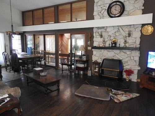3745 Highway 97A, Armstrong, BC - Indoor Photo Showing Living Room With Fireplace