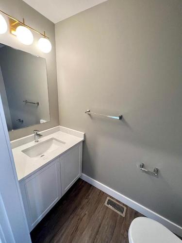 108 Abbey Road, Princeton, BC - Indoor Photo Showing Bathroom