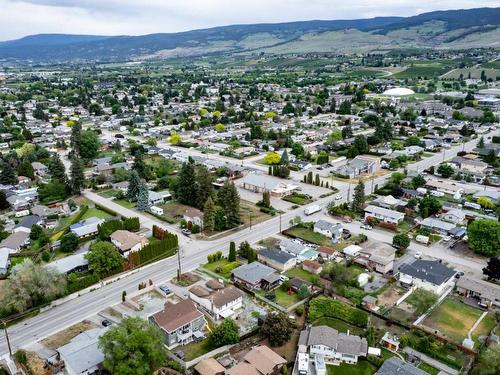 505 Leathead Road, Kelowna, BC - Outdoor With View