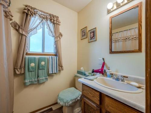 3-17017 Snow Avenue, Summerland, BC - Indoor Photo Showing Bathroom