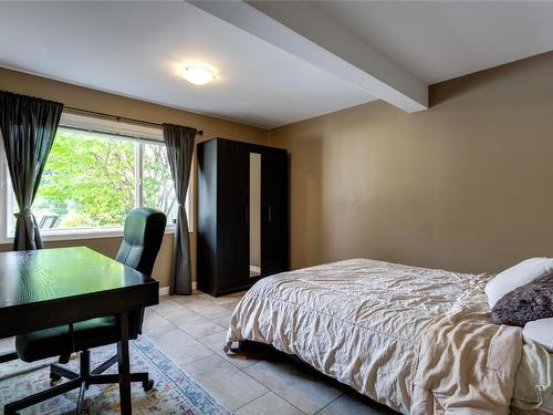 3839 Glen Canyon Drive, West Kelowna, BC - Indoor Photo Showing Bedroom