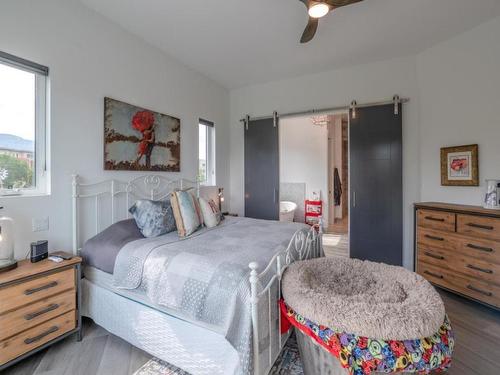 301-88 Lakeshore Drive, Penticton, BC - Indoor Photo Showing Bedroom