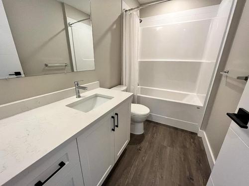 104 Abbey Road, Princeton, BC - Indoor Photo Showing Bathroom