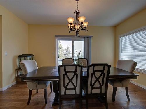 371 Lakewood Road, Vernon, BC - Indoor Photo Showing Dining Room