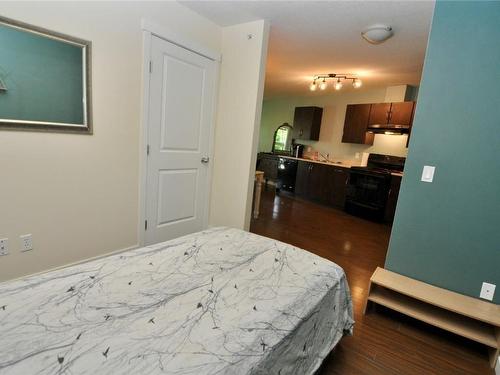 311-1479 Glenmore Road, Kelowna, BC - Indoor Photo Showing Bedroom