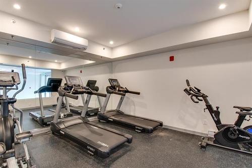 213-2555 Lakeshore Road, Vernon, BC - Indoor Photo Showing Gym Room