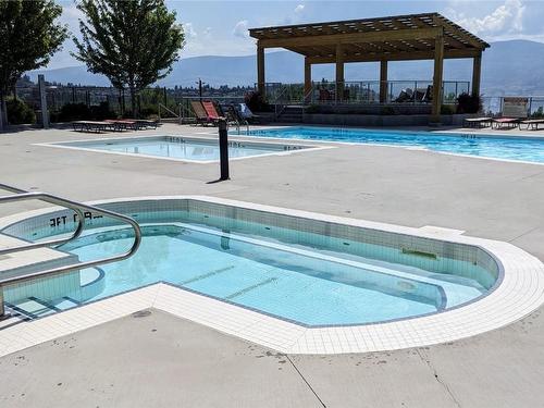 410-3220 Skyview Lane, West Kelowna, BC - Outdoor With In Ground Pool