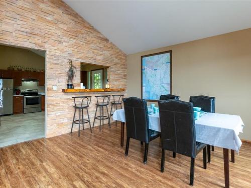 2857 Vickers Trail, Anglemont, BC - Indoor Photo Showing Dining Room