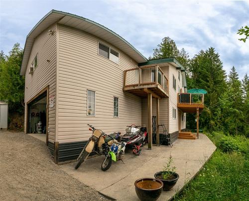 2857 Vickers Trail, Anglemont, BC - Outdoor