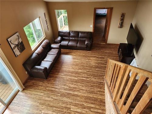 2857 Vickers Trail, Anglemont, BC - Indoor