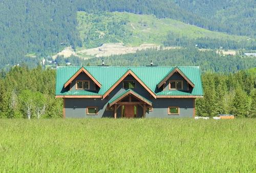 1144 Tappen Valley Road, Tappen, BC - Outdoor