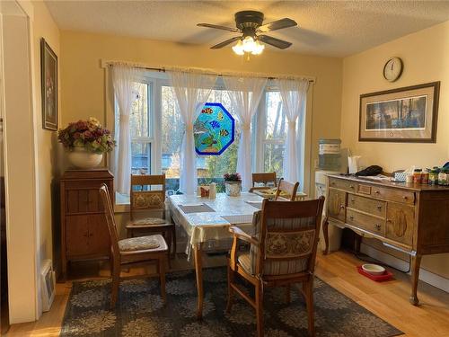 1221 Bx Road, Vernon, BC - Indoor Photo Showing Dining Room