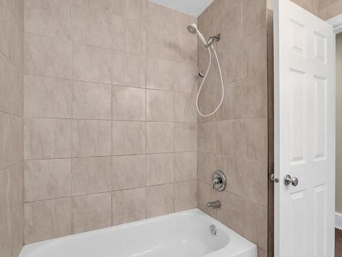 770 Fife Road, Kelowna, BC - Indoor Photo Showing Bathroom