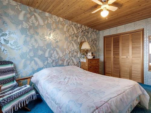 3585 Wiig Road, West Kelowna, BC - Indoor Photo Showing Bedroom