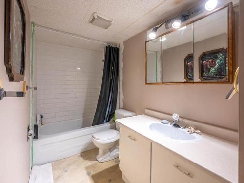 104-1410 Penticton Avenue, Penticton, BC - Indoor Photo Showing Bathroom