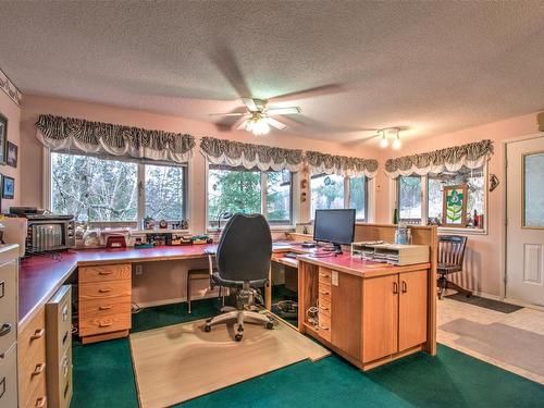 538 North Fork Road, Cherryville, BC - Indoor Photo Showing Office